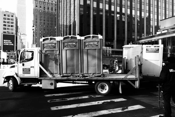 Best Porta potty delivery and setup  in Decatur, MI